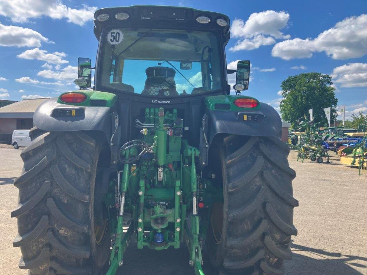 John Deere 6145R - جرار: صور 5 John Deere 6145R - جرار: صور 5