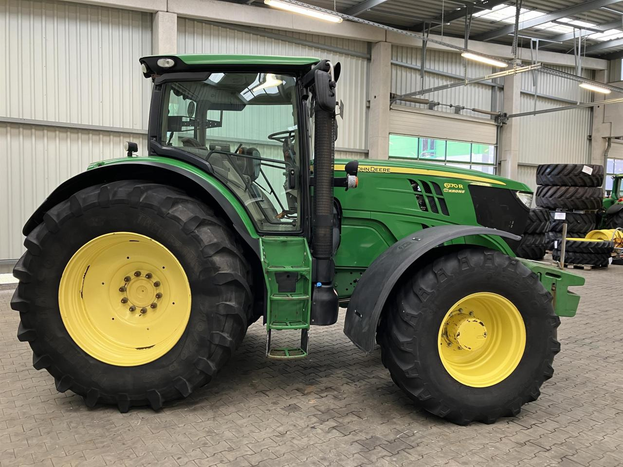 John Deere 6170R - جرار: صور 4 John Deere 6170R - جرار: صور 4