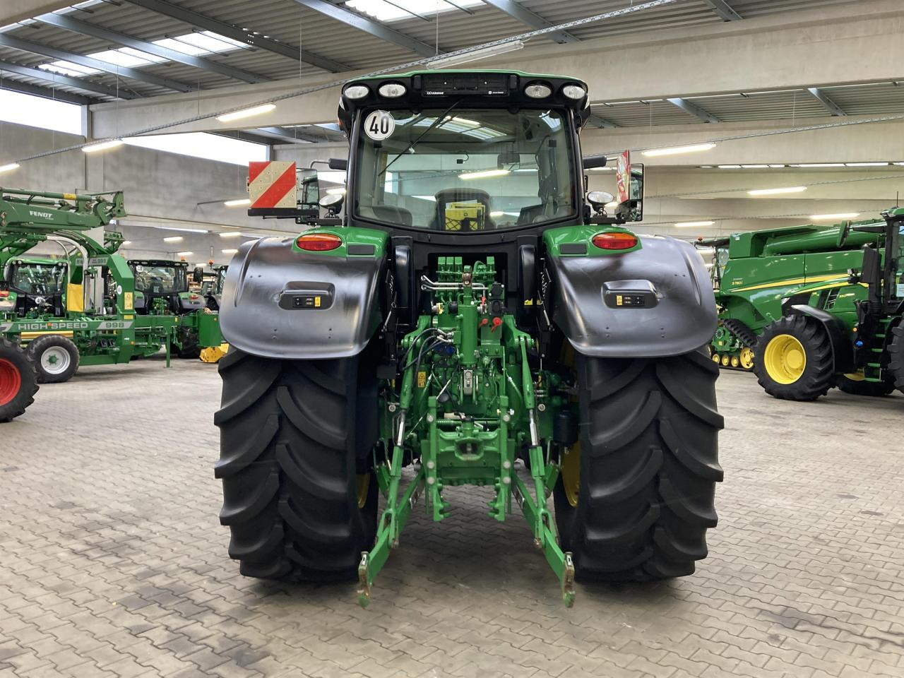 John Deere 6175R - جرار: صور 5 John Deere 6175R - جرار: صور 5