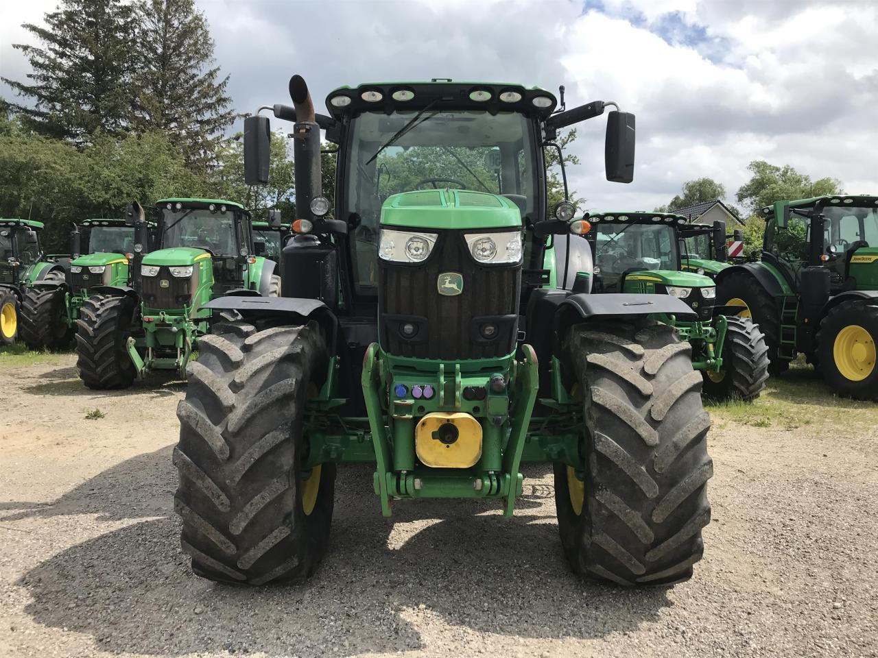 John Deere 6215R - جرار: صور 3 John Deere 6215R - جرار: صور 3