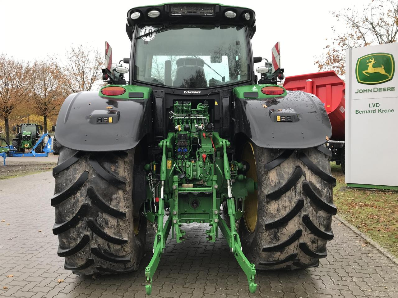 John Deere 6215R - جرار: صور 5 John Deere 6215R - جرار: صور 5