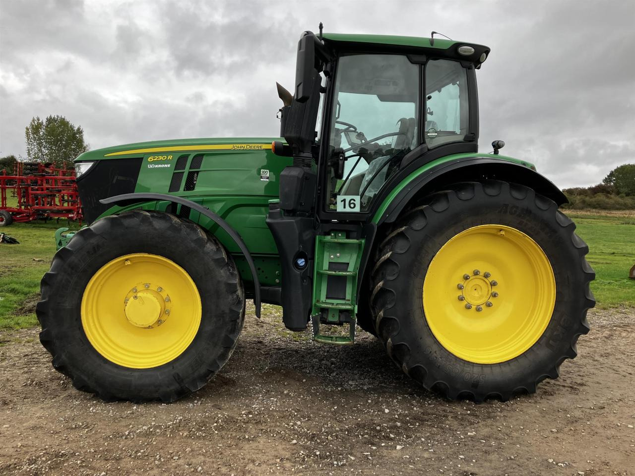John Deere 6230R - جرار: صور 1 John Deere 6230R - جرار: صور 1