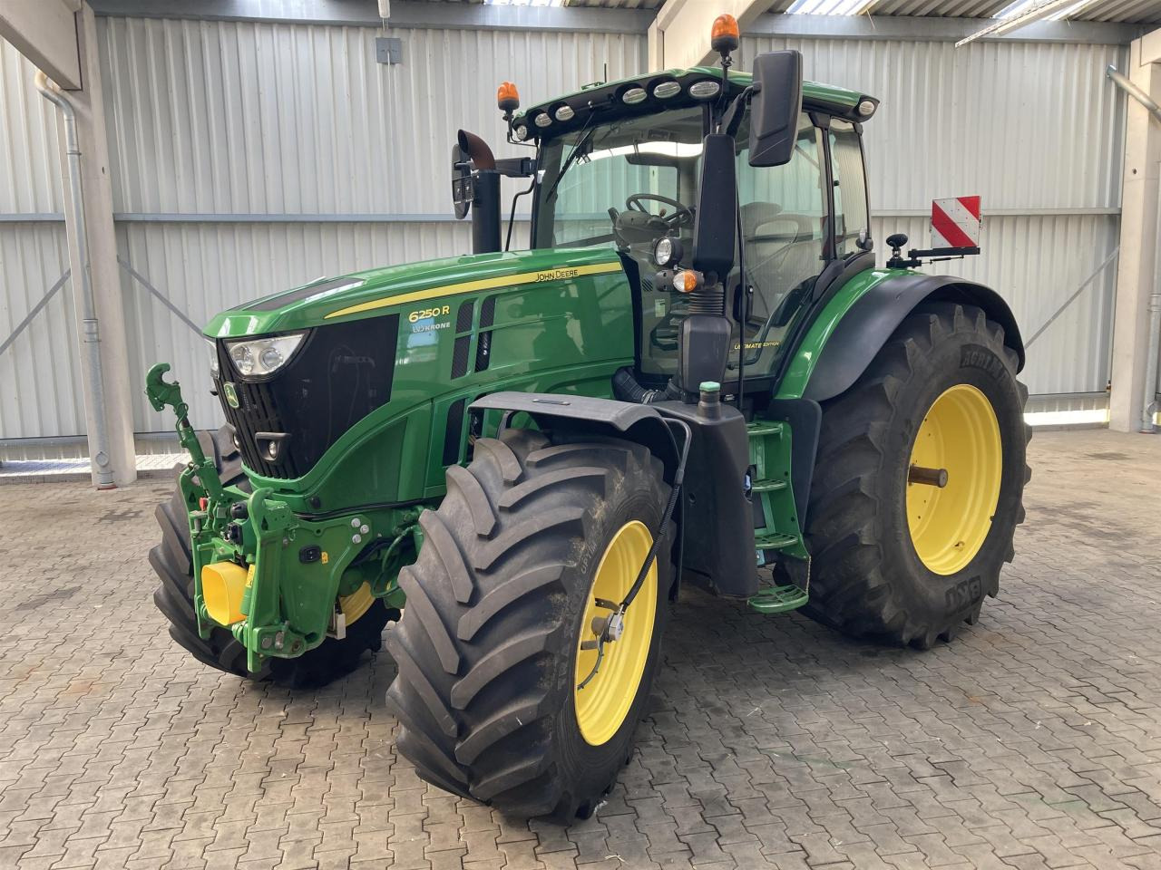 John Deere 6250R - جرار: صور 1 John Deere 6250R - جرار: صور 1