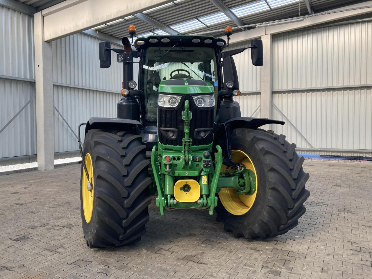 John Deere 6250R - جرار: صور 4 John Deere 6250R - جرار: صور 4