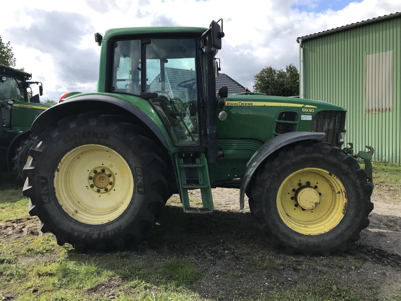 John Deere 6930 Premium - جرار: صور 2 John Deere 6930 Premium - جرار: صور 2