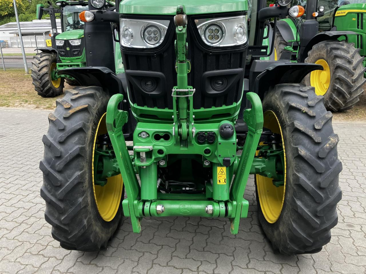 John Deere 6R 130 - جرار: صور 4 John Deere 6R 130 - جرار: صور 4