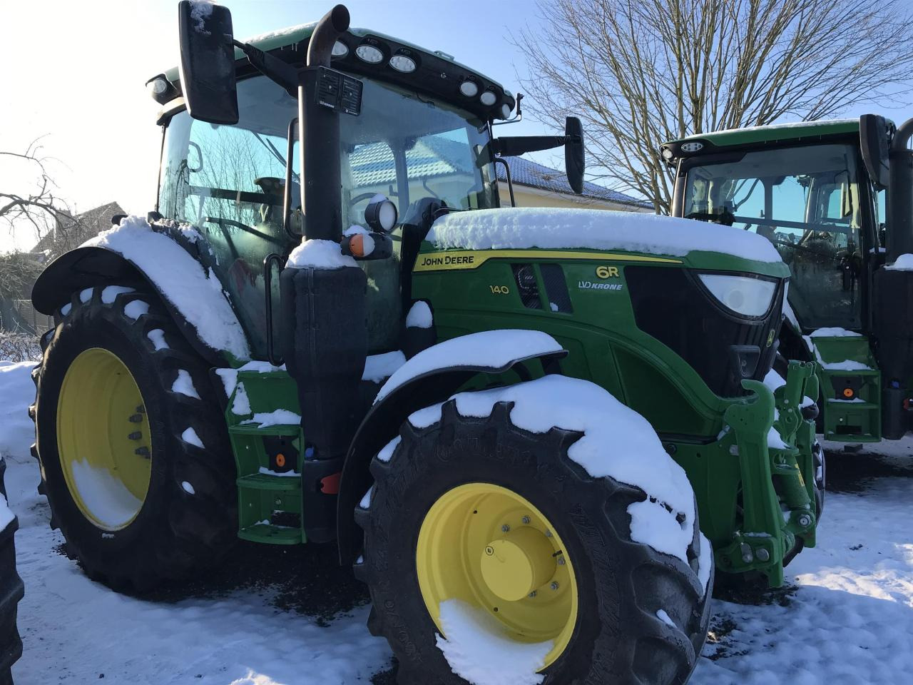 John Deere 6R 140 - جرار: صور 1 John Deere 6R 140 - جرار: صور 1