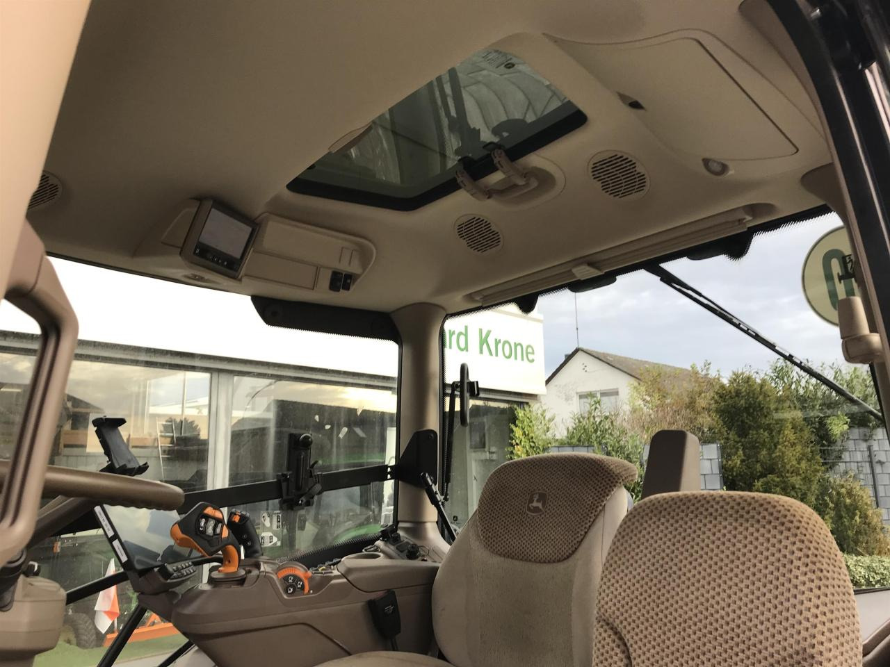 John Deere 6R 140 - جرار: صور 3 John Deere 6R 140 - جرار: صور 3