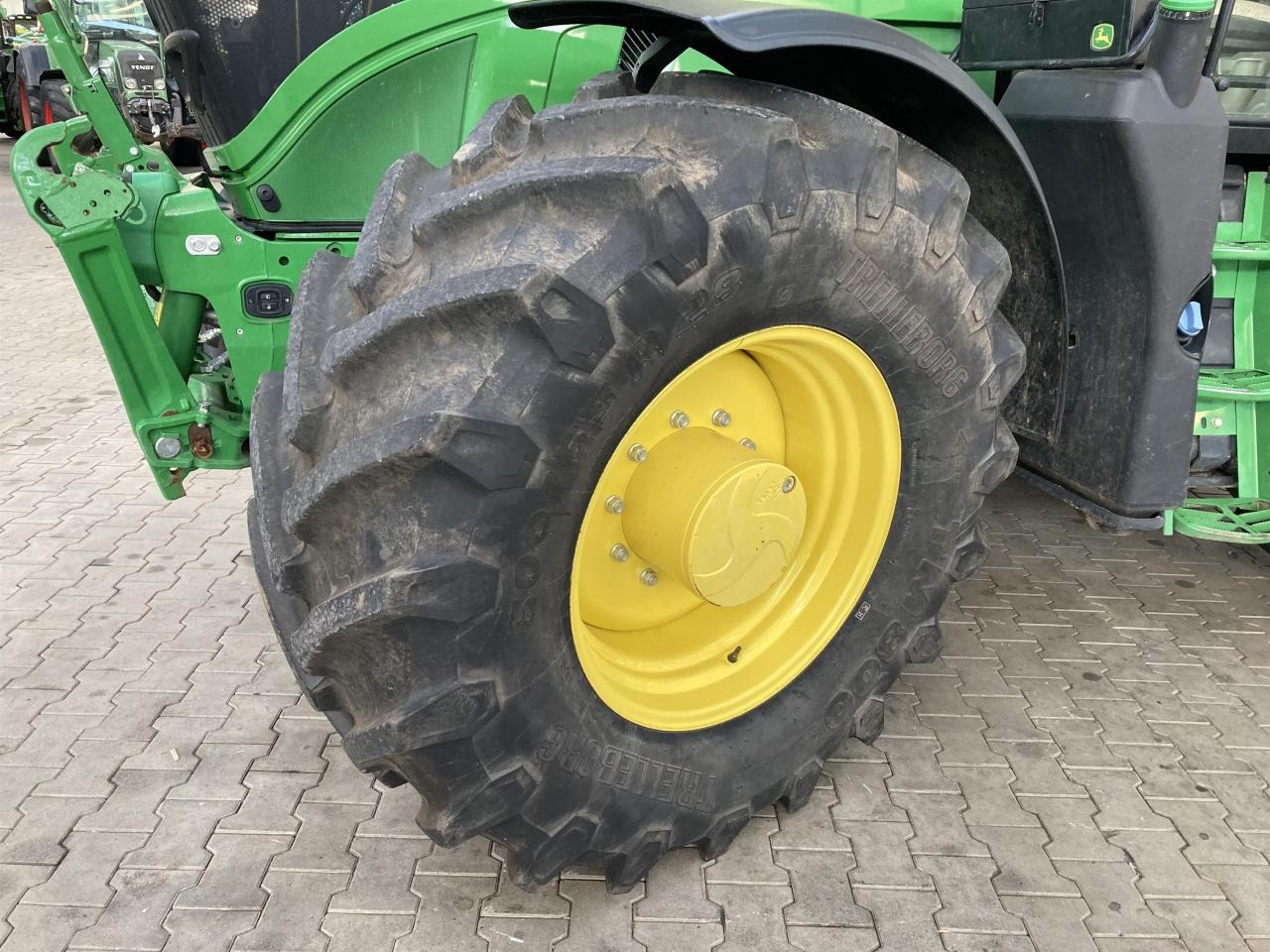 John Deere 6R 185 - جرار: صور 2 John Deere 6R 185 - جرار: صور 2