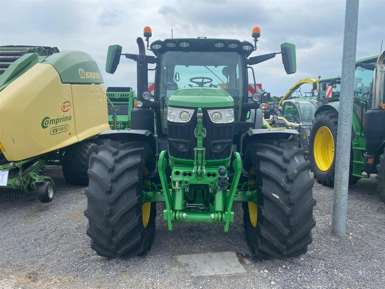John Deere 6R 185 - جرار: صور 2 John Deere 6R 185 - جرار: صور 2