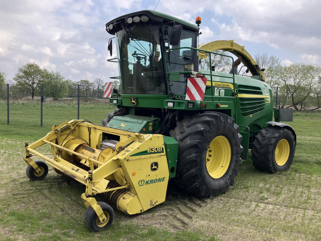 John Deere 7380 - حصادة الأعلاف: صور 1 John Deere 7380 - حصادة الأعلاف: صور 1