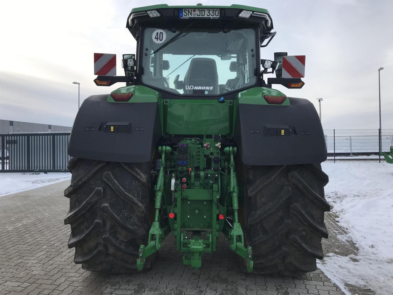 John Deere 7R 330 - جرار: صور 5 John Deere 7R 330 - جرار: صور 5