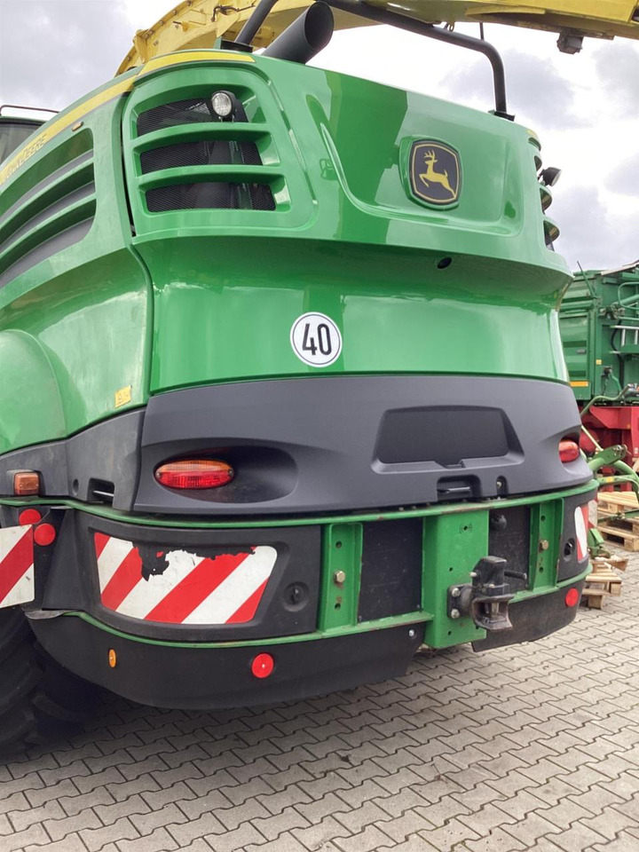 John Deere 8300 - حصادة الأعلاف: صور 5 John Deere 8300 - حصادة الأعلاف: صور 5