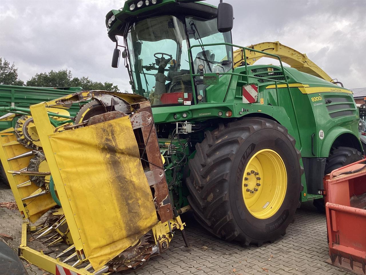 John Deere 8300 - حصادة الأعلاف: صور 2 John Deere 8300 - حصادة الأعلاف: صور 2