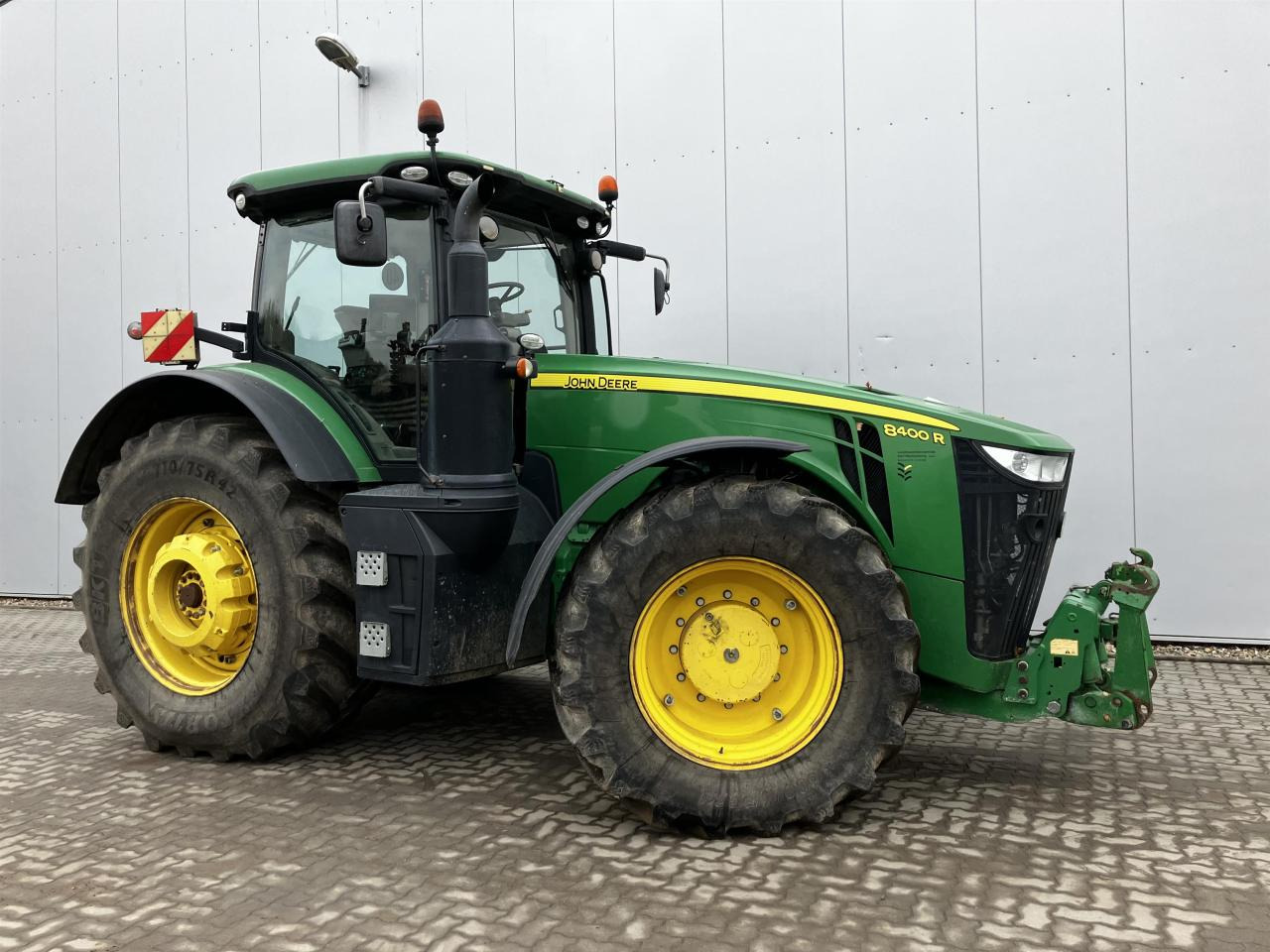 John Deere 8400R - جرار: صور 1 John Deere 8400R - جرار: صور 1