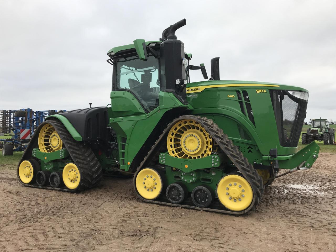 John Deere 9RX 640 - جرار: صور 2 John Deere 9RX 640 - جرار: صور 2