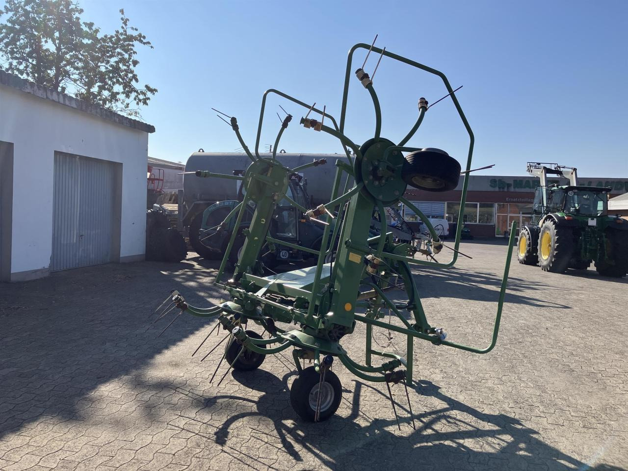 Krone KW 5.52/4x7 - لمّامَة القش: صور 4 Krone KW 5.52/4x7 - لمّامَة القش: صور 4