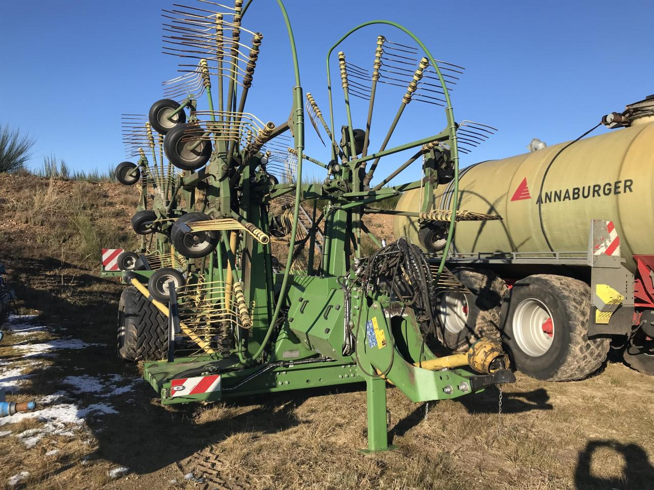 Krone Swadro 1400 Plus - لمّامَة القش: صور 1 Krone Swadro 1400 Plus - لمّامَة القش: صور 1