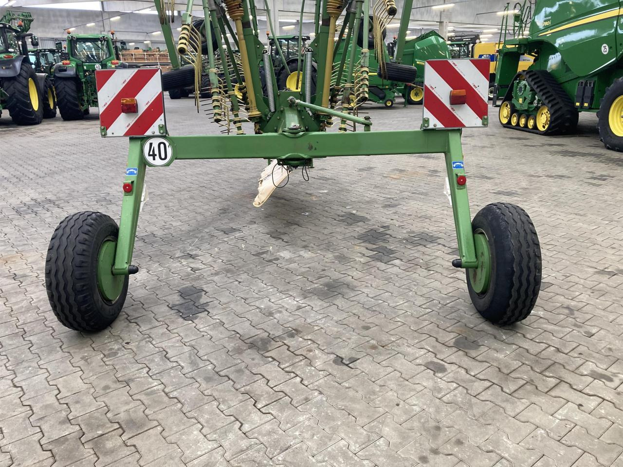 Krone Swadro 800/26 - لمّامَة القش: صور 5 Krone Swadro 800/26 - لمّامَة القش: صور 5