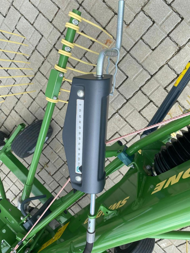 Krone Swadro S 420 - لمّامَة القش: صور 2 Krone Swadro S 420 - لمّامَة القش: صور 2