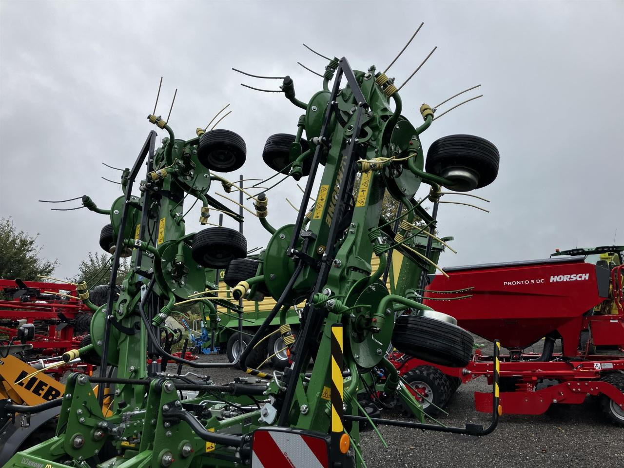 Krone Vendro T 1020 - لمّامَة القش: صور 3 Krone Vendro T 1020 - لمّامَة القش: صور 3