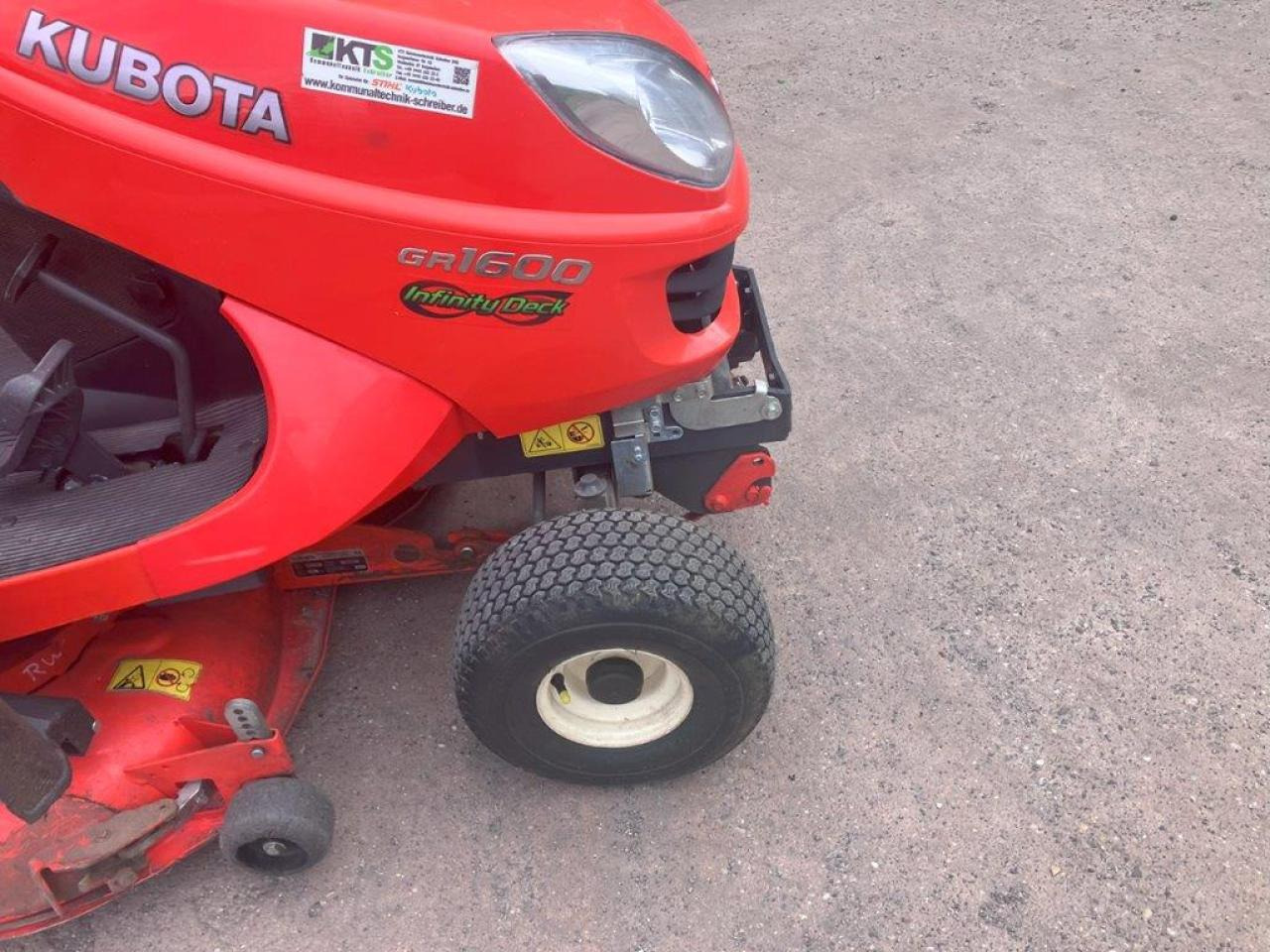 Kubota GR1600-ID-II - جزازة المروج: صور 3 Kubota GR1600-ID-II - جزازة المروج: صور 3