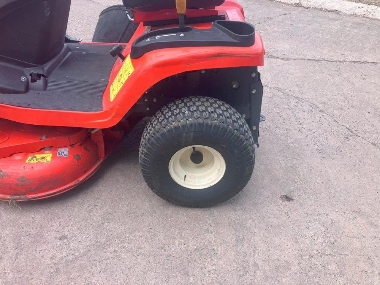 Kubota GR1600-ID-II - جزازة المروج: صور 5 Kubota GR1600-ID-II - جزازة المروج: صور 5