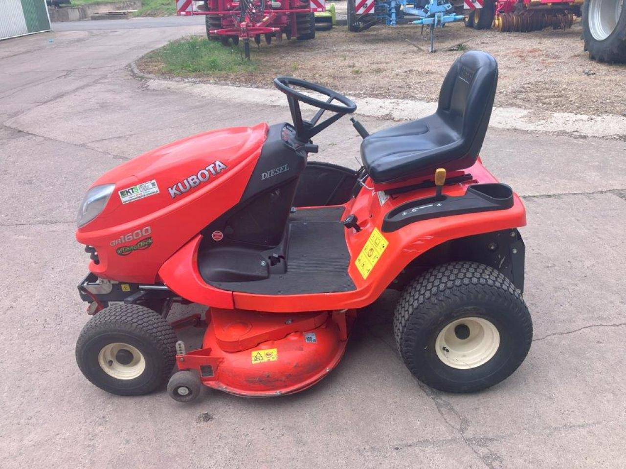 Kubota GR1600-ID-II - جزازة المروج: صور 1 Kubota GR1600-ID-II - جزازة المروج: صور 1