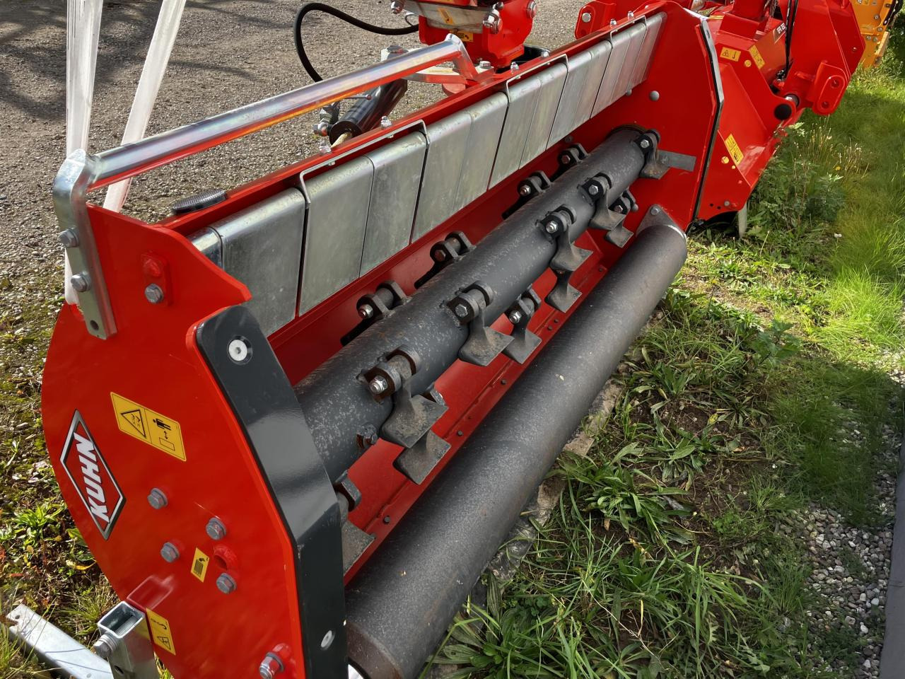 Kuhn TBE 19 - التقطيع جزازة: صور 4 Kuhn TBE 19 - التقطيع جزازة: صور 4