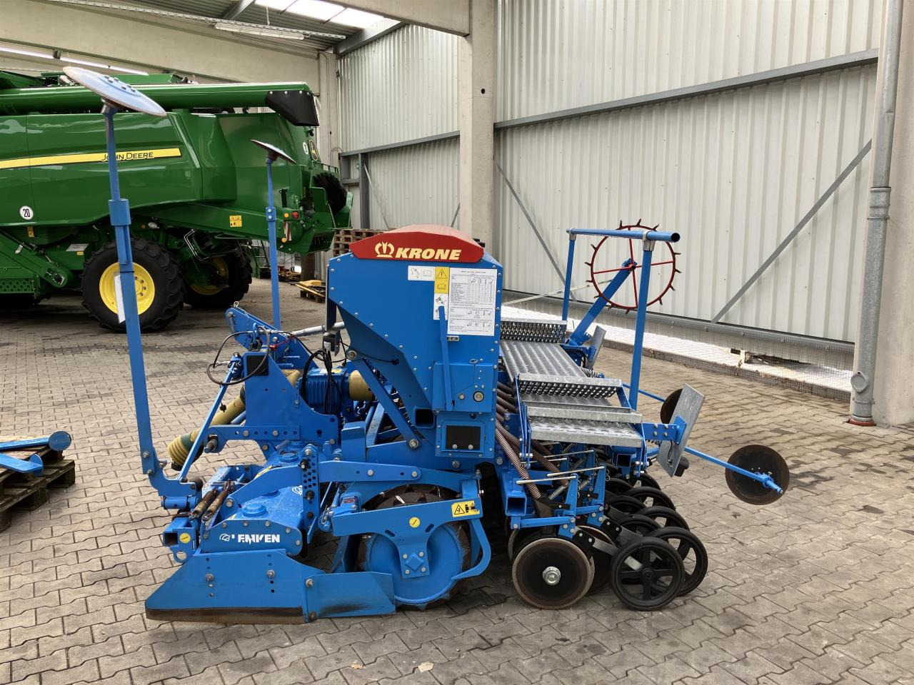 Lemken Saphir 7-300 DS 125 - معدات بذار: صور 5 Lemken Saphir 7-300 DS 125 - معدات بذار: صور 5