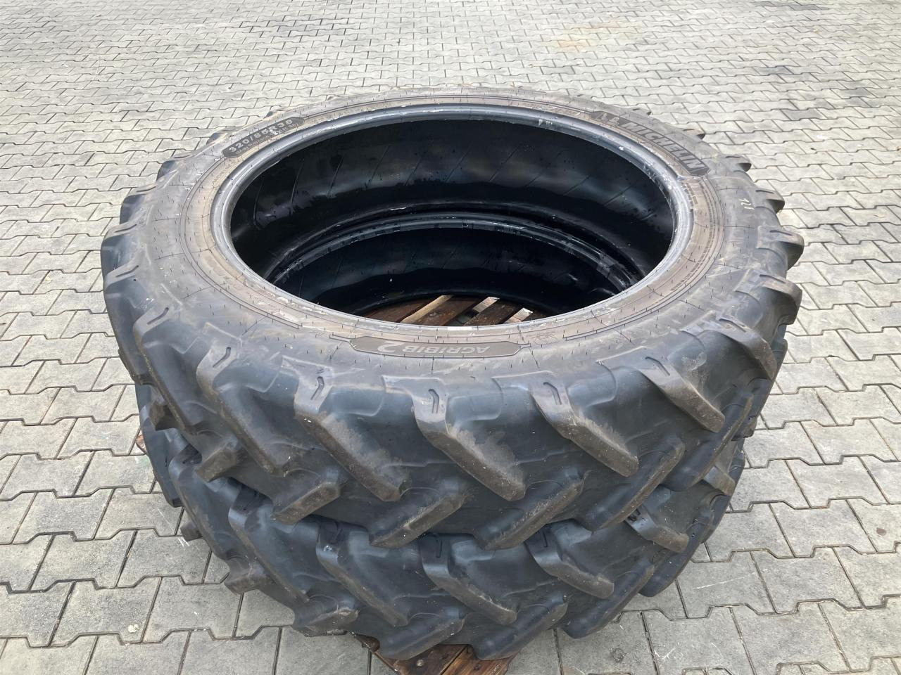 Michelin 320/85R38 - الإطارات - الآلات والماكينات الزراعية: صور 1 Michelin 320/85R38 - الإطارات - الآلات والماكينات الزراعية: صور 1