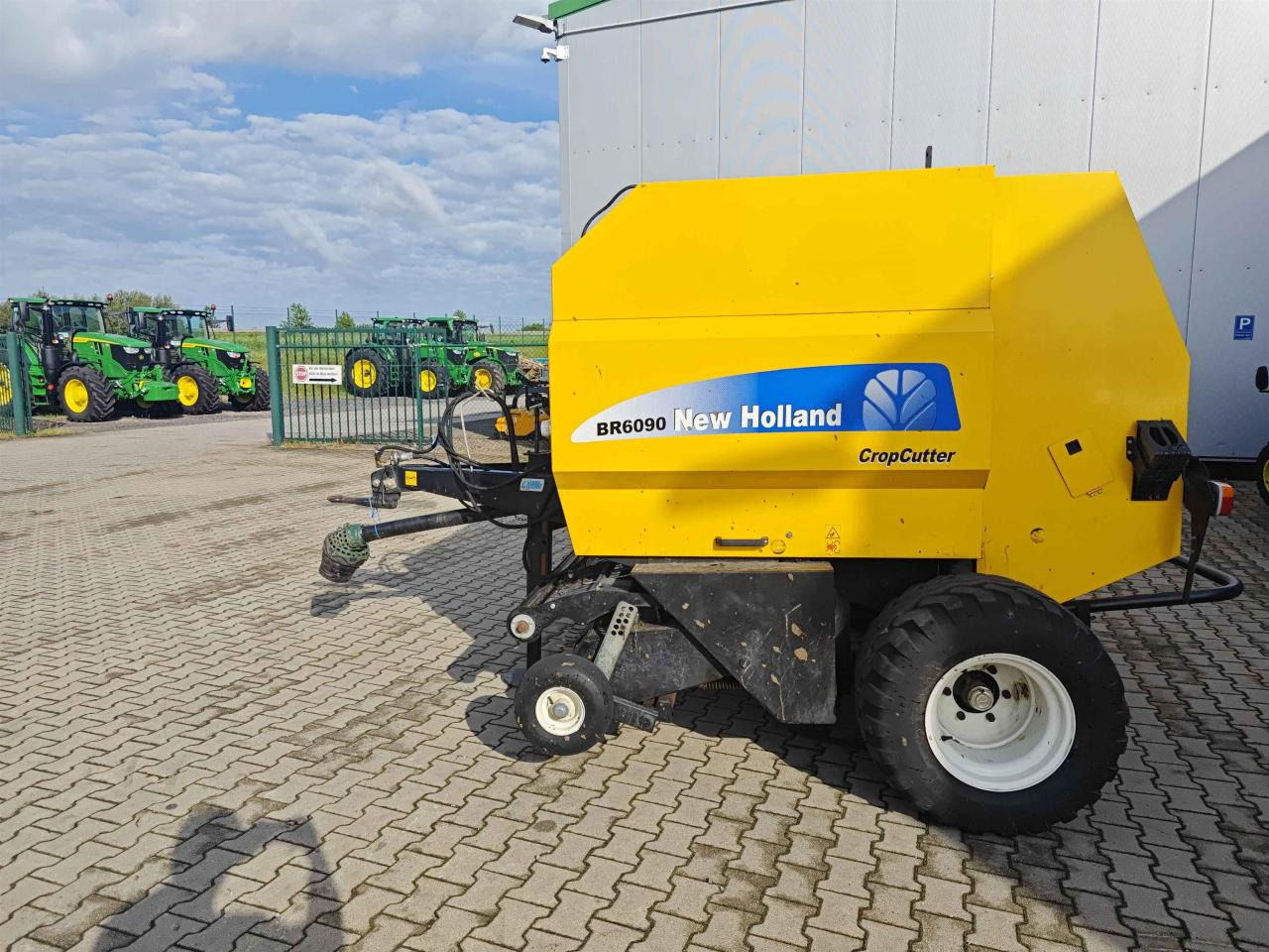 New Holland BR6090 - مكبس القش الدائري: صور 2 New Holland BR6090 - مكبس القش الدائري: صور 2