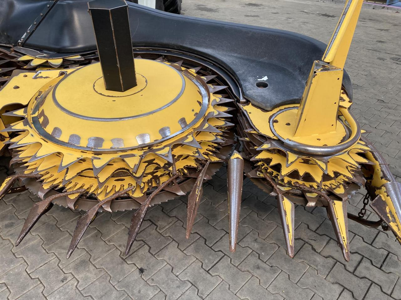 New Holland FR700 - حصادة الأعلاف: صور 4 New Holland FR700 - حصادة الأعلاف: صور 4