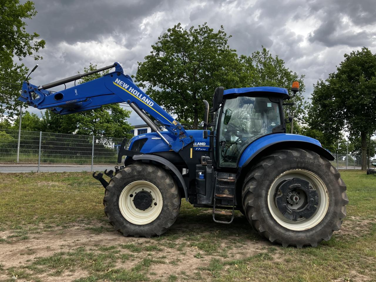 New Holland T7.270 - جرار: صور 1 New Holland T7.270 - جرار: صور 1