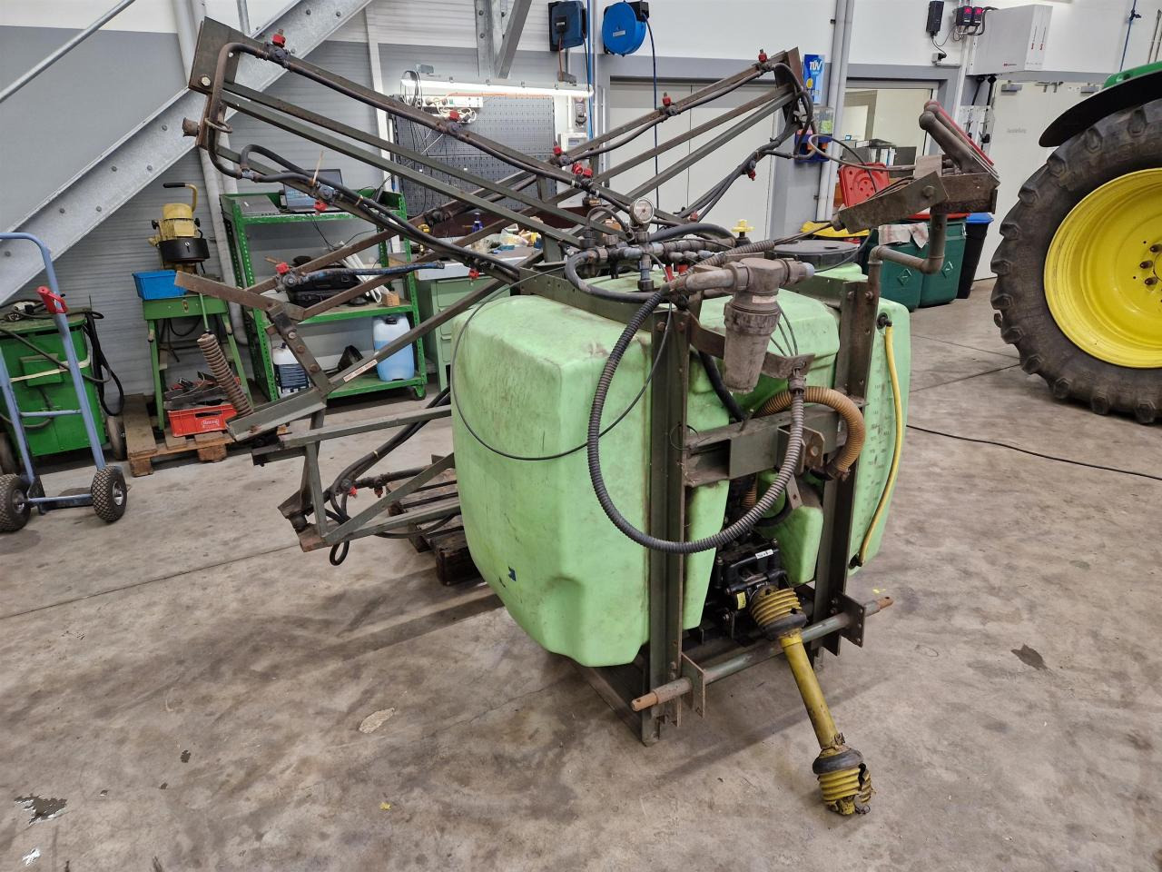 Tecnoma 800 Liter - آلة الرش المعلقة: صور 1 Tecnoma 800 Liter - آلة الرش المعلقة: صور 1