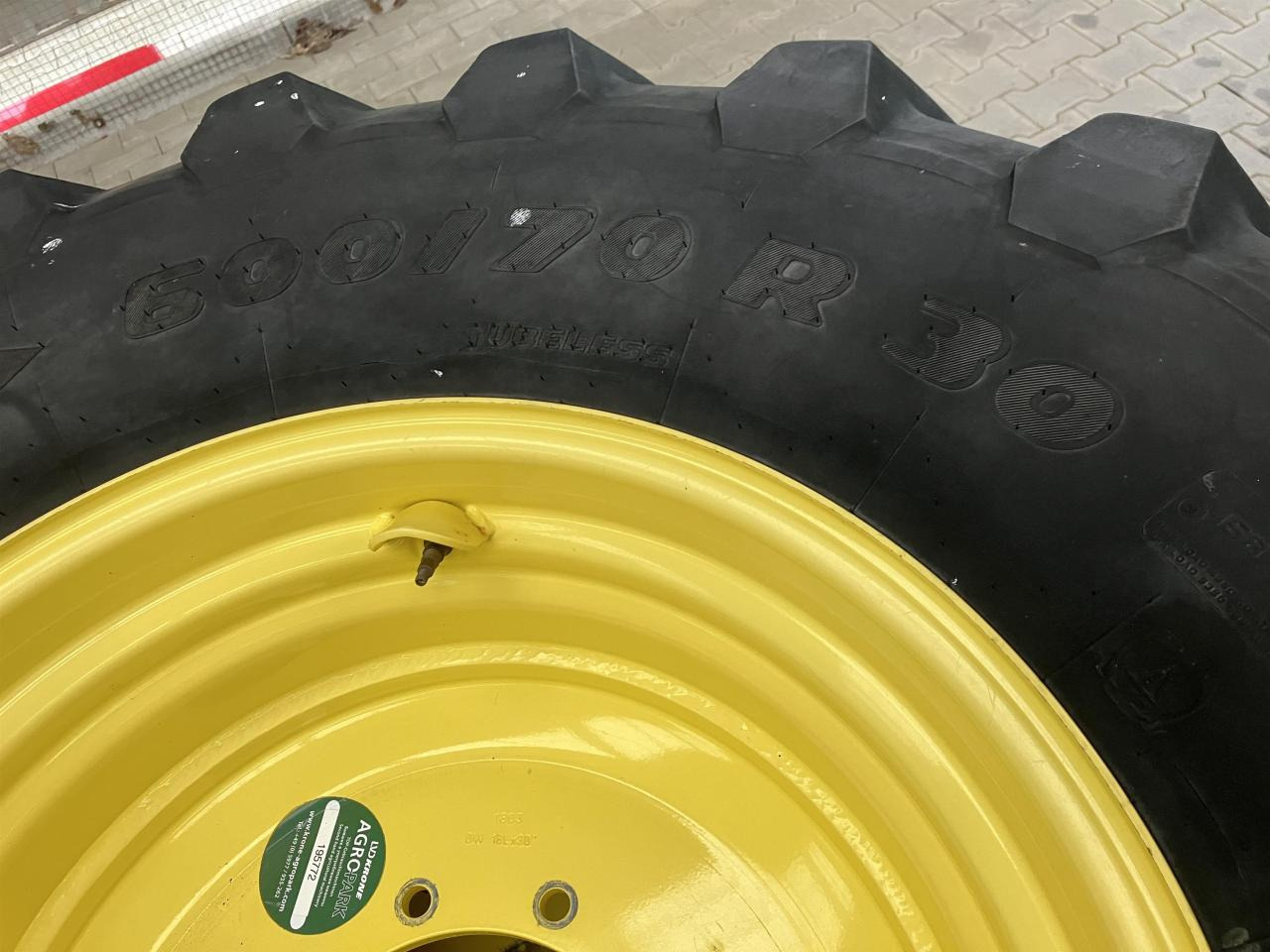 Trelleborg 600/70R30 - الإطارات - الآلات والماكينات الزراعية: صور 2 Trelleborg 600/70R30 - الإطارات - الآلات والماكينات الزراعية: صور 2