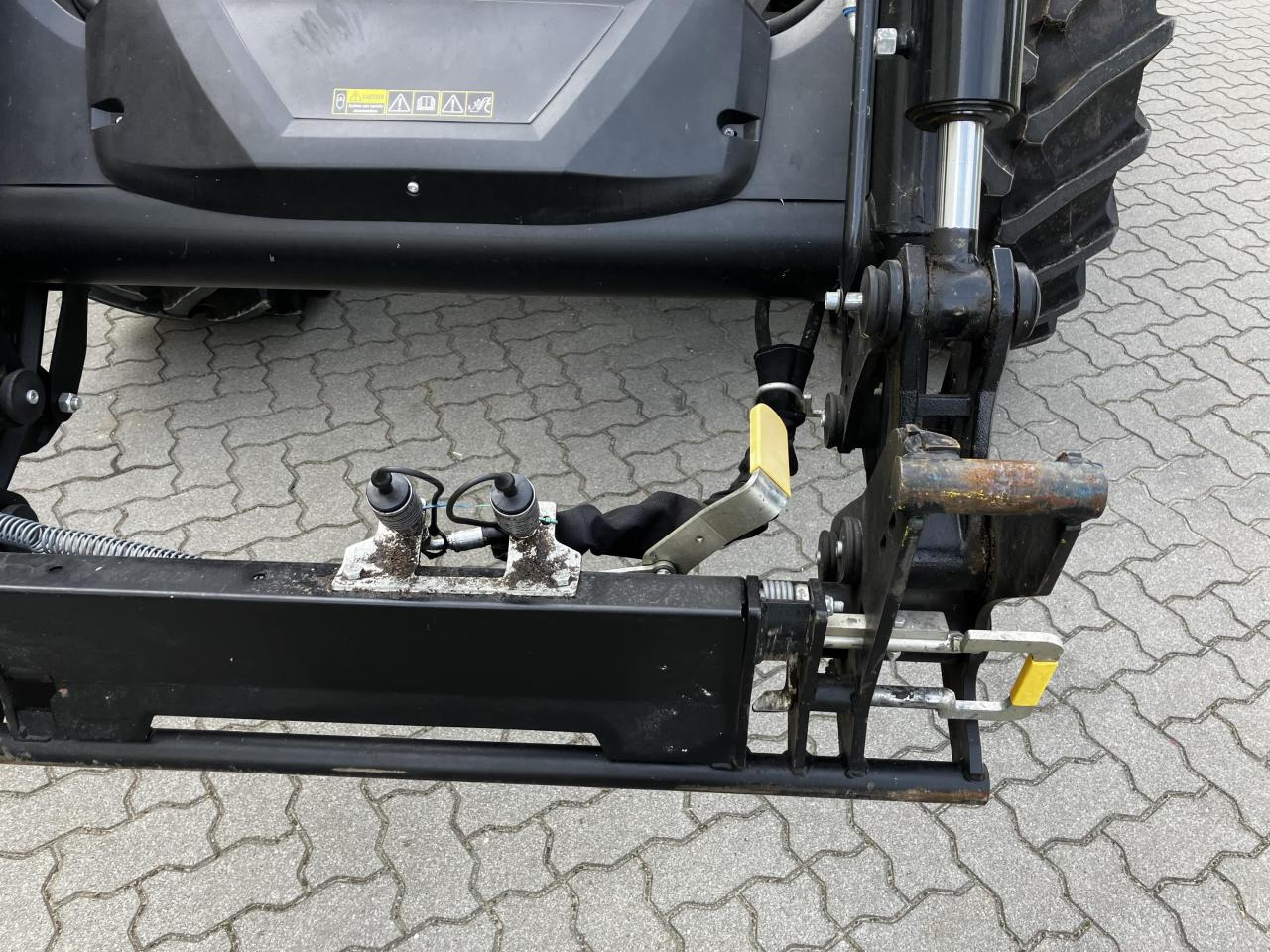 Valtra G125 Unlimited - جرار: صور 5 Valtra G125 Unlimited - جرار: صور 5