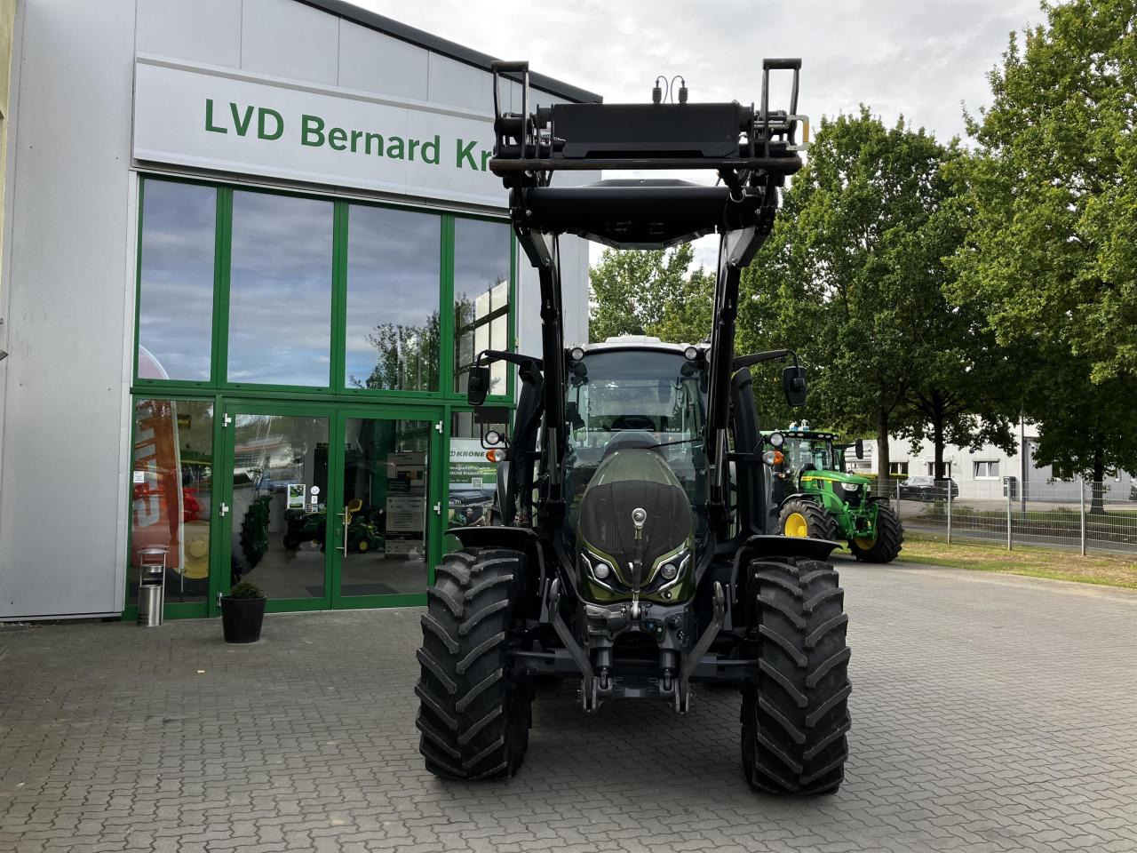 Valtra G125 Unlimited - جرار: صور 3 Valtra G125 Unlimited - جرار: صور 3
