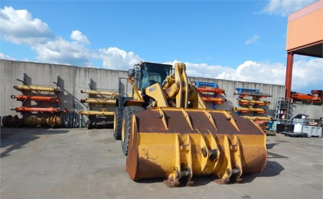 Cargadoras de ruedas KOMATSU WA470-5 - اللودر بعجل: صور 1 Cargadoras de ruedas KOMATSU WA470-5 - اللودر بعجل: صور 1