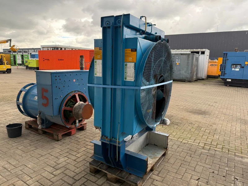 Cummins KTTA 19 G Radiateur Koeler Radiator 700 PK - المحرك - معدات المناولة: صور 3 Cummins KTTA 19 G Radiateur Koeler Radiator 700 PK - المحرك - معدات المناولة: صور 3