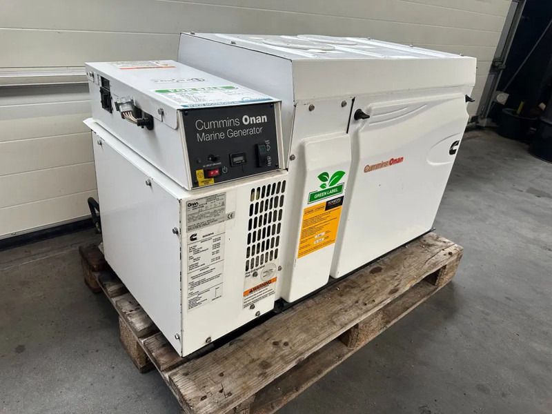 Cummins Onan MDKBP Kubota 4 cilinder Diesel 13.5 kVA Marine Silent generatorset - مجموعة المولدات: صور 3 Cummins Onan MDKBP Kubota 4 cilinder Diesel 13.5 kVA Marine Silent generatorset - مجموعة المولدات: صور 3
