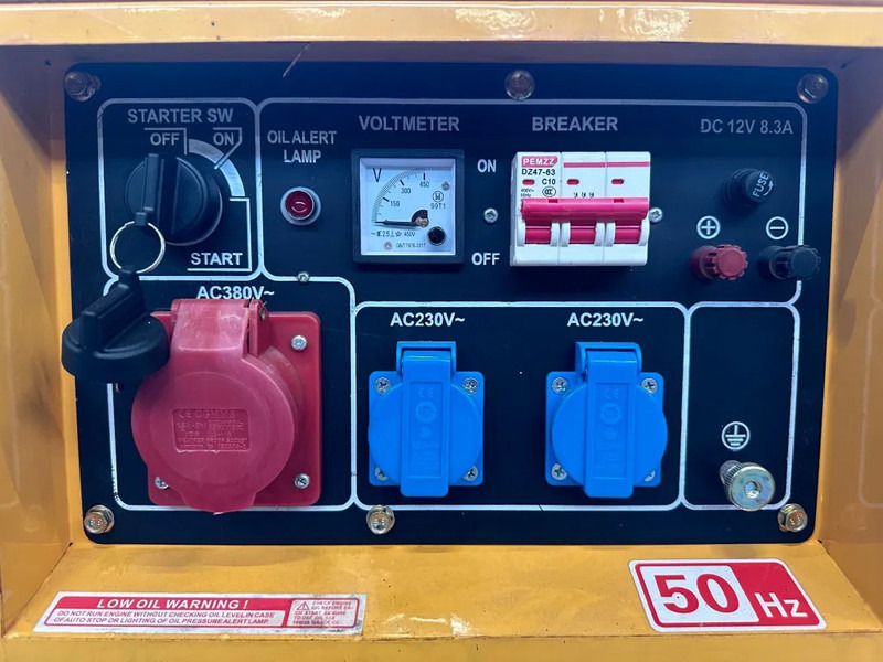 Diesel Diesel Generator UK-9500 5.5 kW 230 en 400 Volt Silent Diesel generator New ! - مجموعة المولدات: صور 3 Diesel Diesel Generator UK-9500 5.5 kW 230 en 400 Volt Silent Diesel generator New ! - مجموعة المولدات: صور 3