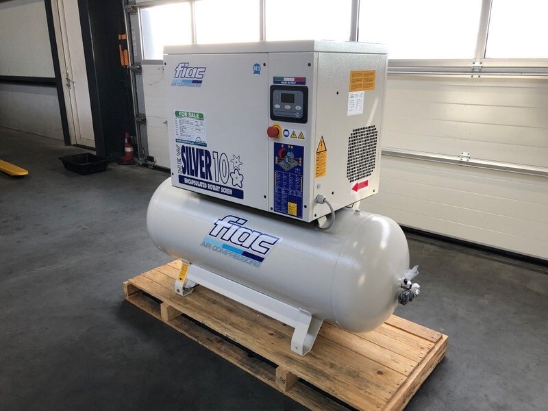 Fiac New Silver 10 / 300 Silent 7.5 kW 860 L / min 10 bar Elektrische Schroefcompressor met ketel - ضاغط الهواء: صور 4 Fiac New Silver 10 / 300 Silent 7.5 kW 860 L / min 10 bar Elektrische Schroefcompressor met ketel - ضاغط الهواء: صور 4