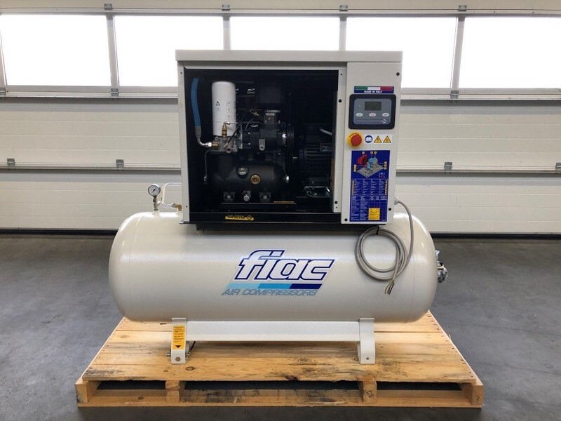 Fiac New Silver 7.5 / 300 Silent 5.5 kW 720 L / min 10 Bar Elektrische schroefcompressor met ketel - ضاغط الهواء: صور 3 Fiac New Silver 7.5 / 300 Silent 5.5 kW 720 L / min 10 Bar Elektrische schroefcompressor met ketel - ضاغط الهواء: صور 3