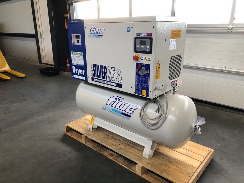 Fiac New Silver D 7.5 / 300 Silent 5.5 kW 720 L / min 10 bar Elektrische Schroefcompressor met ketel en droger - ضاغط الهواء: صور 5 Fiac New Silver D 7.5 / 300 Silent 5.5 kW 720 L / min 10 bar Elektrische Schroefcompressor met ketel en droger - ضاغط الهواء: صور 5
