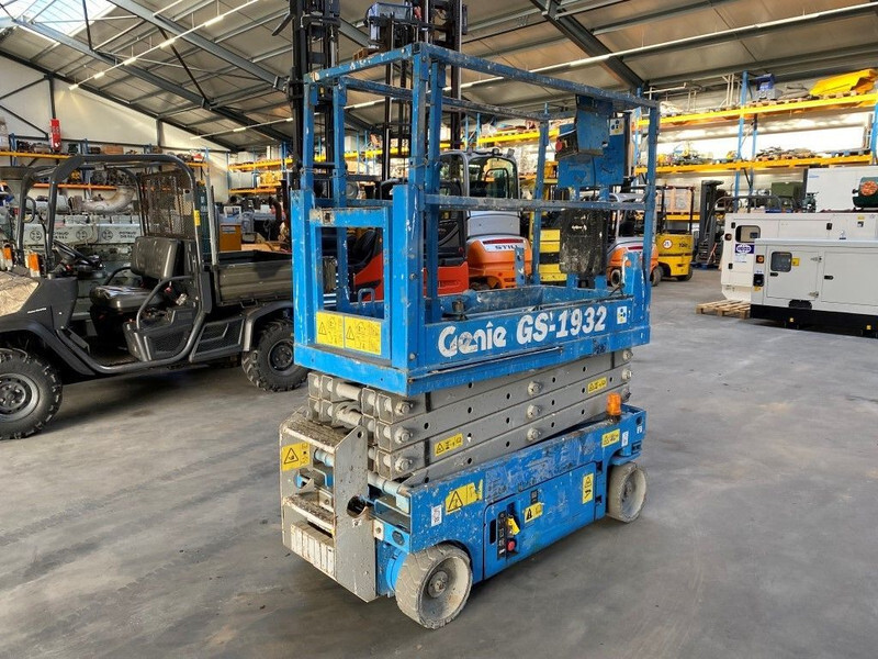 رافعات مقصية Genie GS 1932 Elektrische Schaarhoogwerker 7.8 meter werkhoogte 304 uur !: صور 15