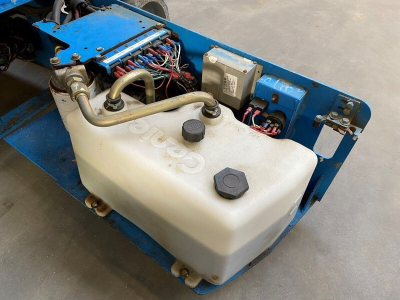 رافعات مقصية Genie GS 1932 Elektrische Schaarhoogwerker 7.8 meter werkhoogte 304 uur !: صور 12