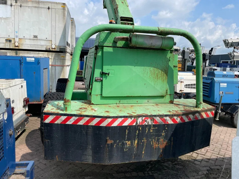Grove MZ90 Deutz F3L912 Diesel 4 x 4 Telescoophoogwerker 27.6 meter werkhoogte - رافعات سلة تلسكوبية: صور 4 Grove MZ90 Deutz F3L912 Diesel 4 x 4 Telescoophoogwerker 27.6 meter werkhoogte - رافعات سلة تلسكوبية: صور 4