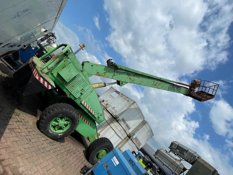 Grove MZ90 Deutz F3L912 Diesel 4 x 4 Telescoophoogwerker 27.6 meter werkhoogte - رافعات سلة تلسكوبية: صور 3 Grove MZ90 Deutz F3L912 Diesel 4 x 4 Telescoophoogwerker 27.6 meter werkhoogte - رافعات سلة تلسكوبية: صور 3