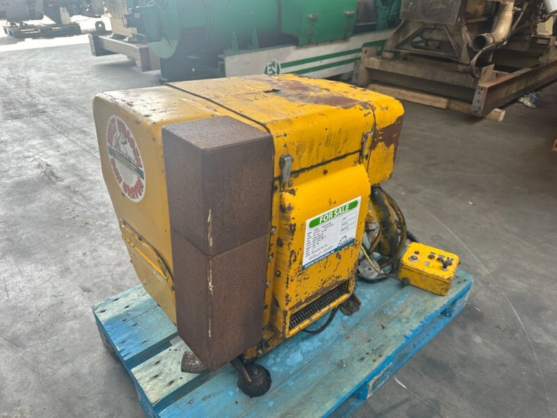 Hatz 2L30C Silent Diesel Motor 19 kW 26 PK met hydrauliekpomp - المحرك - معدات المناولة: صور 2 Hatz 2L30C Silent Diesel Motor 19 kW 26 PK met hydrauliekpomp - المحرك - معدات المناولة: صور 2